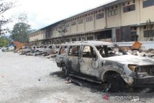 Guru Honorer Cerita Detik-detik Kerusuhan di Wamena, Rukonya Ludes Dibakar Massa - JPNN.com