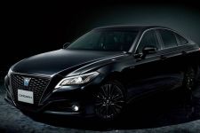 Toyota Crown Sport Style Special Edition Lebih Kuat dengan Nuansa Hitam - JPNN.com