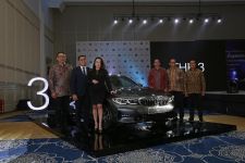 BMW Seri 3 Terbaru Masuk ke Indonesia dengan Harga Rp 800 Jutaan - JPNN.com