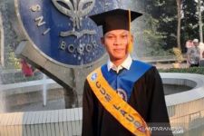 Mas Boby jadi Wisudawan Terbaik IPB, Cum Laude, Kisahnya Mengharukan - JPNN.com