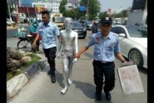 MUI Minta Pemkot Medan Tertibkan dan Latih 'Manusia Silver' dengan Keterampilan - JPNN.com Sumut