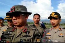 Tidak Kuat Dikepung, 2 Anggota Kelompok Bersenjata Menyerah - JPNN.com