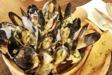 Kerang dengan Daun Bawang dan Saus Krim - JPNN.com