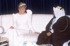 Konon Ada Pesan dari Putri Diana di Alam Kubur soal Bahaya Ancam Pangeran Harry - JPNN.com