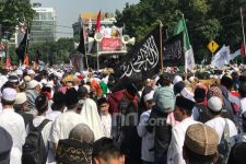 Ruhut Sentil Pedas Aksi Bela Islam 2503, Novel Singgung Janji Potong Kuping - JPNN.com Sultra