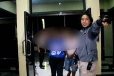 Seorang Ibu dan Anak Kandung Dipergoki Warga Tengah Begituan di Rumah, Ngakunya Baru Sekali - JPNN.com