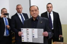 Eks PM Italia Silvio Berlusconi Meninggal, Pernah Bikin Pesta Bunga-Bunga dengan PSK Belia - JPNN.com