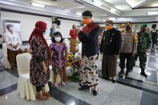 Ganjar Pranowo Peringati Sumpah Pemuda Bareng Pejabat, Disabilitas hingga Eks Napi Terorisme - JPNN.com