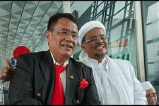 Pamer Foto Bersama Habib Rizieq, Hotman Paris Tulis Kalimat Mengejutkan - JPNN.com