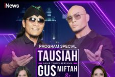 Deddy Corbuzier dan Gus Miftah Bertausiah di Malam Tahun Baru - JPNN.com