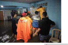 Air Laut Tiba-tiba Naik ke Permukiman Warga, Dahsyat - JPNN.com