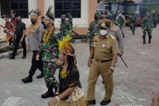 Gubernur Papua Barat Minta Tambahan Bintara TNI AL dan AU kepada Marsekal Hadi - JPNN.com