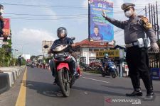 Ribuan Kendaraan Diputarbalikkan Arahnya dekat Bogor, Pengendara Gigit Ganji - JPNN.com