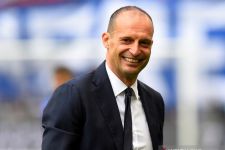 Pecat Pirlo, Juventus Rangkul Allegri - JPNN.com