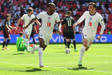 Sterling Bawa Inggris Balaskan Dendam Atas Kroasia - JPNN.com