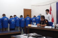 Bea Cukai Sulbagtara dan BNNP Sulut Menggagalkan Pengiriman Tembakau Gorila - JPNN.com