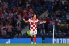 Lihat Lagi Gol Cantik Luka Modric yang Bawa Kroasia ke 16 Besar EURO 2020 - JPNN.com