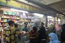 Konon Ada Obat Penangkal Virus Covid-19, Toko Milik Putra dan Evi Diserbu Pembeli - JPNN.com