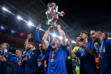 Juara EURO 2020, Segini Bonus yang Mengucur ke Kantong Pemain Italia - JPNN.com