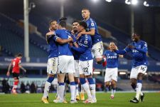 Everton Coba Angkut Bek Barcelona - JPNN.com