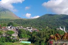 Gunung Lokon Bergejolak, Warga Dilarang Mendekat - JPNN.com