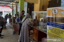 Jemput Bola, Rekam E-KTP Cukup Bawa KK dan Akta Kelahiran - JPNN.com