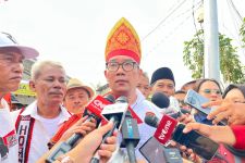 Blusukan ke Tanah Merah, Ridwan Kamil Janji Tak Akan Gusur Warga - JPNN.com