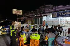 Bangun Kedekatan Polisi dan Masyarakat, Polres Siak Gelar Sahur On The Road - JPNN.com