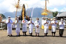 Gelar Prosesi Aci Pakelem, Koster Berdoa Virus Corona Dikembalikan ke Asalnya - JPNN.com Bali