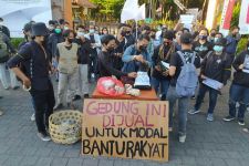 Turun ke Jalan, Mahasiswa Bali Jual Kantor Gubernur, Ternyata Ini Alasannya - JPNN.com Bali