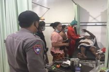 Ada Kakek Digulung Ombak saat Terapi Pasir Pantai Purnama Gianyar, Tulangnya Patah - JPNN.com Bali