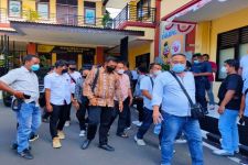 CATAT! Lima Warga Pelaku Bentrok vs TNI Diperiksa Polisi, Tokoh Sidatapa Kecewa Upaya Damai Gagal  - JPNN.com Bali