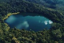Danau Ranamese; Surga Dunia di Pulau Flores NTT - JPNN.com Bali
