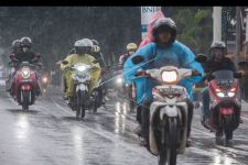 Cuaca Bali Selasa (7/6): Barat, Utara dan Selatan Hujan, Siap-siap Semeton - JPNN.com Bali