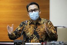 KPK Panggil Mantan Suami Eka Wiryastuti, Dalami Dugaan Korupsi DID Tabanan - JPNN.com Bali