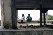 Polisi Duga Perekam dan Penyebar Video Wikwik Pelajar SMKN Tampaksiring Warga Sekitar TKP - JPNN.com Bali