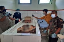 Petugas Pintu Air Syok Temukan Orok Tersangkut Saluran Irigasi, Ya Tuhan - JPNN.com Bali