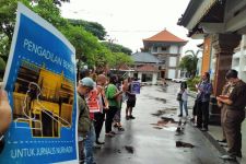 Jurnalis Bali Tuntut Keadilan, Minta Hukum Maksimal Dua Polisi Penganiaya Wartawan di Surabaya - JPNN.com Bali