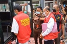 Jaksa Amlapura Tolak TSK Korupsi Masker Eks Kadinsos Cekup Mata ke Denpasar, Ini Alasannya - JPNN.com Bali