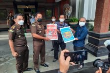 Jaksa Kejati Bali Sebut Jurnalis Sahabat Kejaksaan, Sentil Aksi Aparat ke Wartawan di Surabaya - JPNN.com Bali
