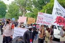 Ketua AMP Bali Sebut Merdeka Solusi Paling Demokratis Bagi Bangsa Papua - JPNN.com Bali