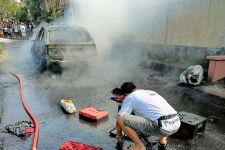 Mobil BMW Peserta Wisata Touring dari Jakarta Terbakar di Ungasan Bali - JPNN.com Bali