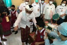Bali Mulai Gencar Vaksinasi Anak Usia 6 – 11 Tahun, Sasar 398.743 Pelajar - JPNN.com Bali