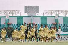 Persebaya Latihan Perdana, Genjot Fisik Pemain Jelang Duel Kontra Bali United - JPNN.com Bali
