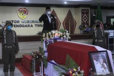 Gubernur NTT Viktor Kenang Masa SMA Bersama Frans Lebu Raya - JPNN.com Bali