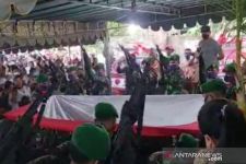 Frans Lebu Raya Dimakamkan Secara Militer, Sekda NTT Kirim Pesan Menyentuh - JPNN.com Bali