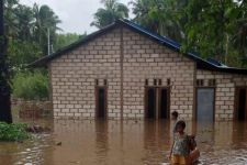 BPBD NTT Rekomendasikan Tempat Ibadah Jadi Tempat Evakuasi, Antisipasi Badai Siklon Tropis - JPNN.com Bali