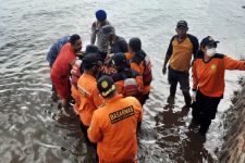 Bocah 10 Tahun Itu Ditemukan Mengambang di Perairan Desa Bajo, Turut Berduka - JPNN.com Bali