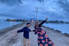 Sensasi Jalan Membelah Lautan Ala Nabi Musa AS di Pulau Bungin Sumbawa, Perfek - JPNN.com Bali