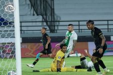 Gol Yudo dan Dendi Tenggelamkan PSS Sleman, Arema FC Puncaki Klasemen Liga 1 - JPNN.com Bali